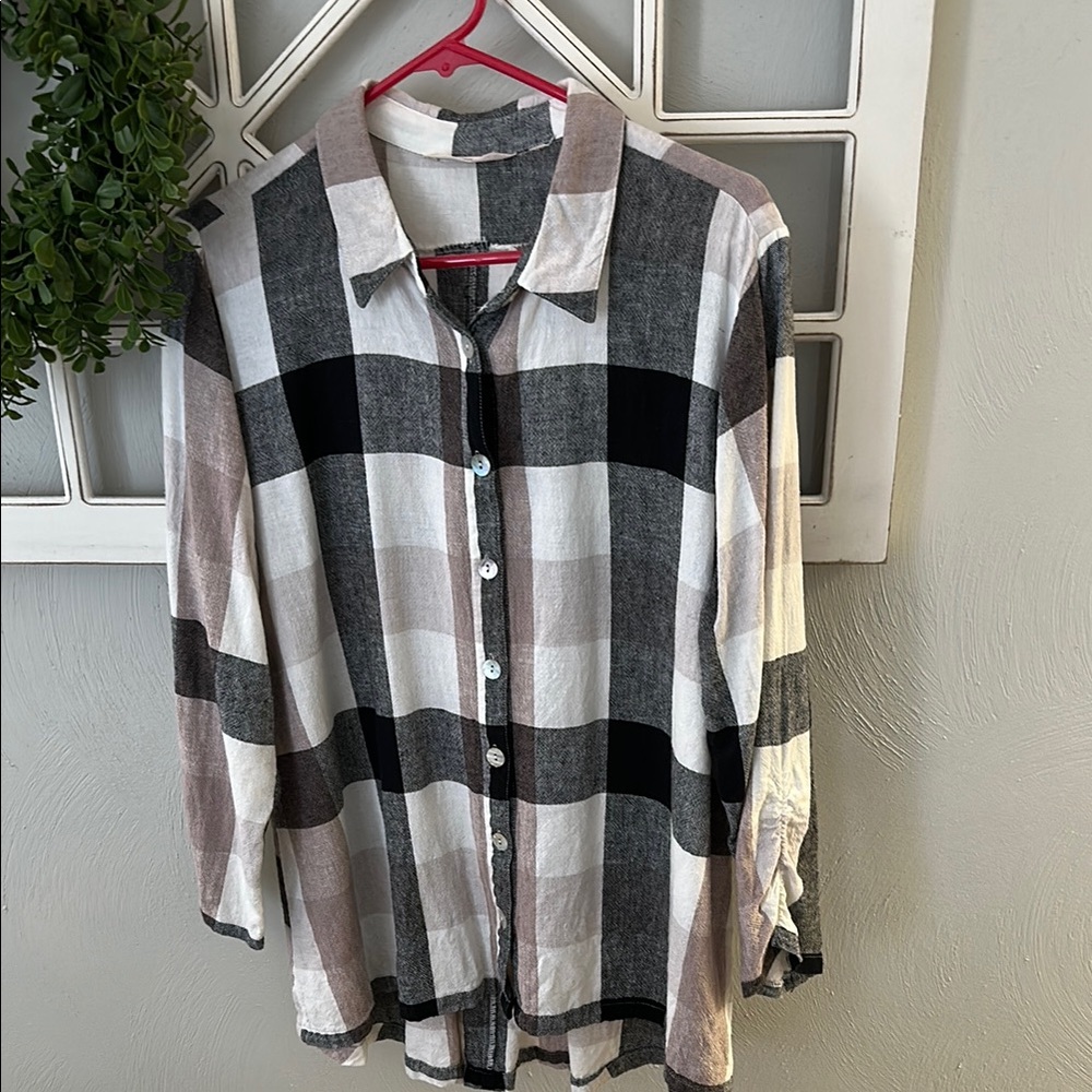 Soft Surroundings. Plaid linen Button-Up Shirt in Black, White, and Tan.